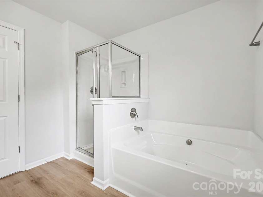 5626 Graypark Drive, Charlotte, NC 28269.  MLS# CAR4398433, YatesRealty ID 42729. 