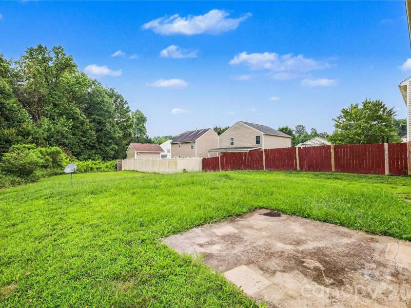 5626 Graypark Drive, Charlotte, NC 28269.  MLS# CAR4398433, YatesRealty ID 42729. 