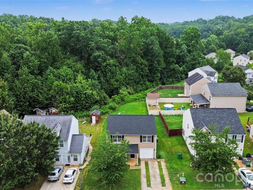 5626 Graypark Drive, Charlotte, NC 28269.  MLS# CAR4398433, YatesRealty ID 42729. 