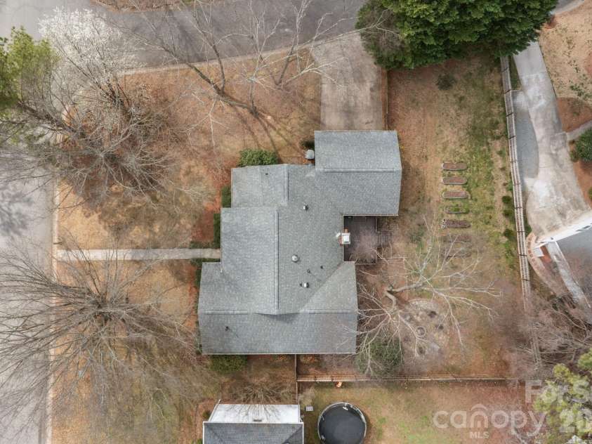 4326 Saxonbury Way, Charlotte, NC 28269.  MLS# CAR4356115, YatesRealty ID 4273. 