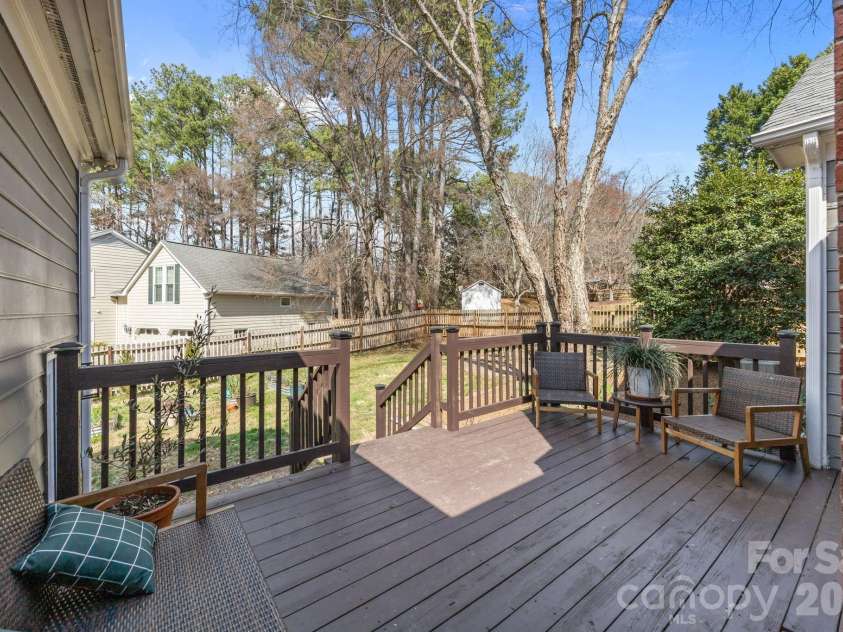 4326 Saxonbury Way, Charlotte, NC 28269.  MLS# CAR4356115, YatesRealty ID 4273. 