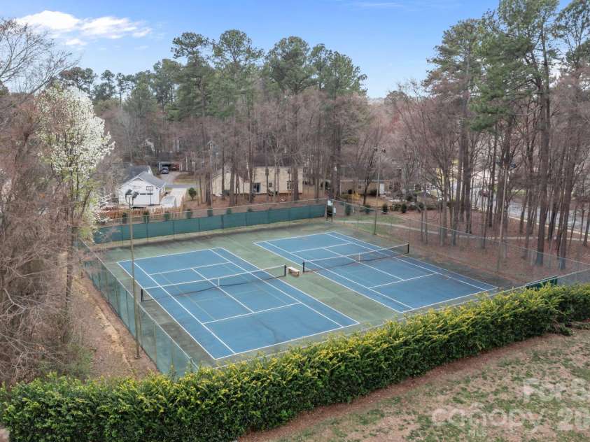 4326 Saxonbury Way, Charlotte, NC 28269.  MLS# CAR4356115, YatesRealty ID 4273. 