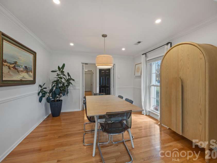 4326 Saxonbury Way, Charlotte, NC 28269.  MLS# CAR4356115, YatesRealty ID 4273. 