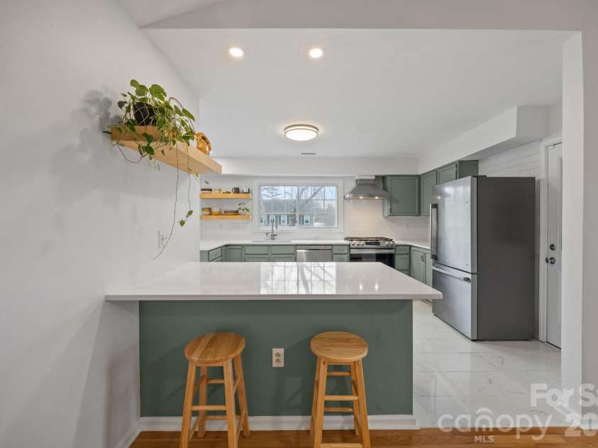 4326 Saxonbury Way, Charlotte, NC 28269.  MLS# CAR4356115, YatesRealty ID 4273. 