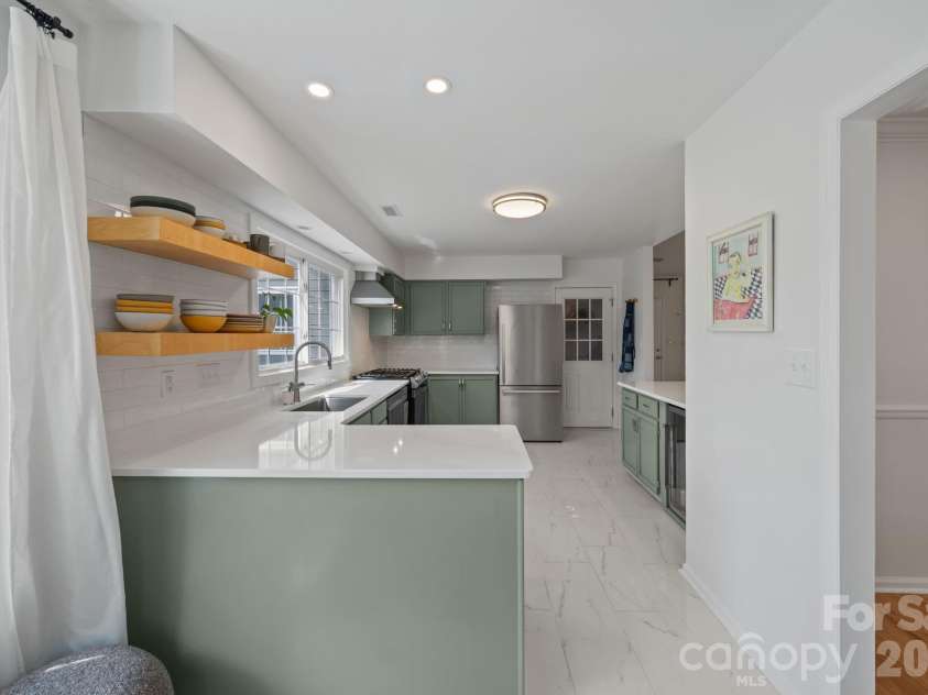 4326 Saxonbury Way, Charlotte, NC 28269.  MLS# CAR4356115, YatesRealty ID 4273. 