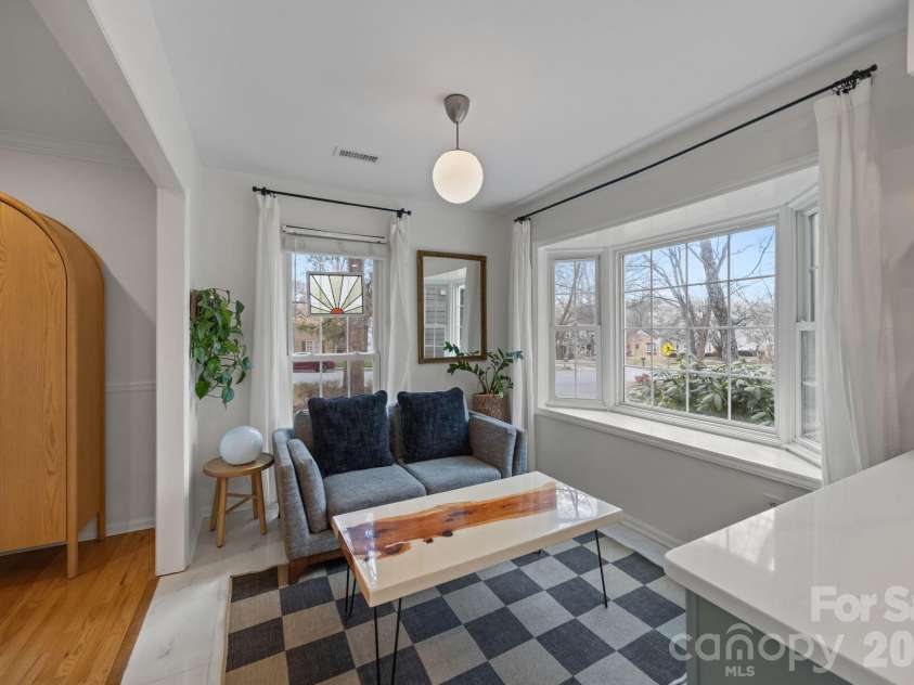 4326 Saxonbury Way, Charlotte, NC 28269.  MLS# CAR4356115, YatesRealty ID 4273. 