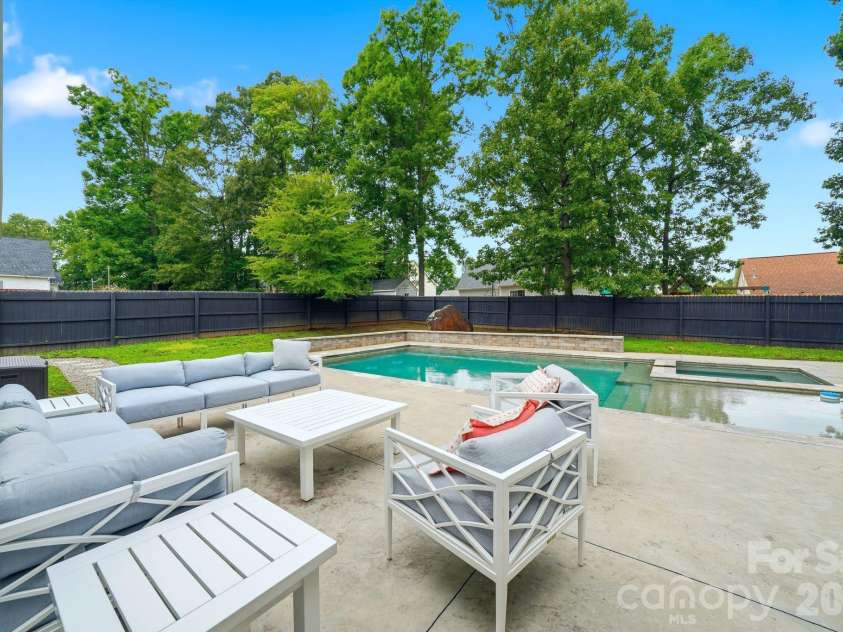 1556 Meadow Glen Lane, Rock Hill, SC 29730.  MLS# CAR4411798, YatesRealty ID 42731. 