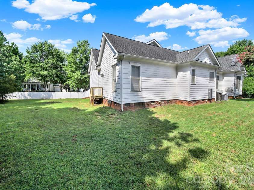3328 Richards Crossing, Fort Mill, SC 29708.  MLS# CAR4401571, YatesRealty ID 42732. 