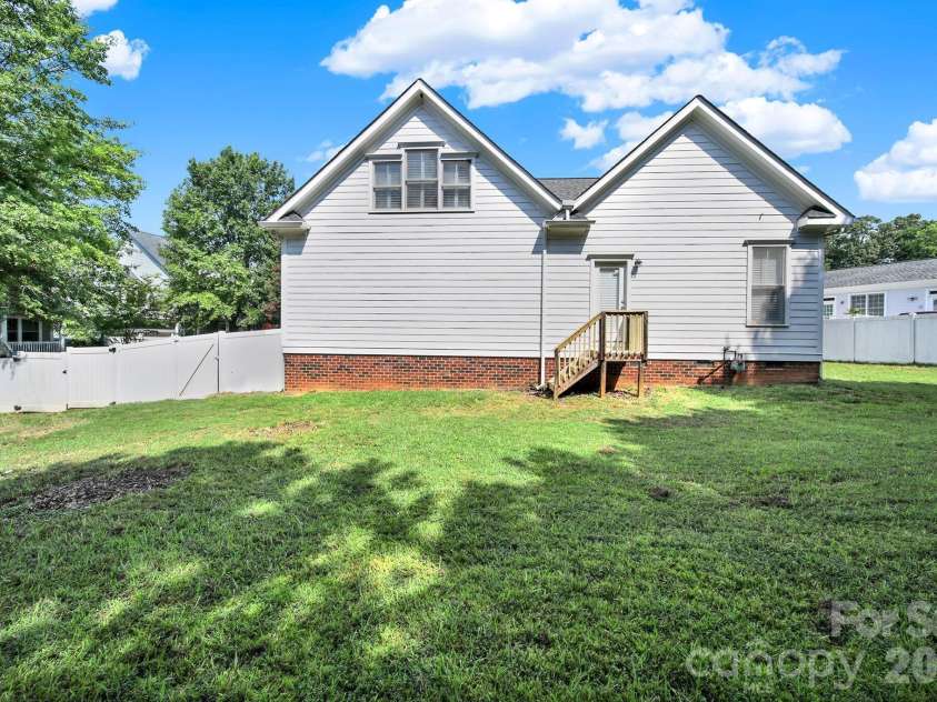 3328 Richards Crossing, Fort Mill, SC 29708.  MLS# CAR4401571, YatesRealty ID 42732. 