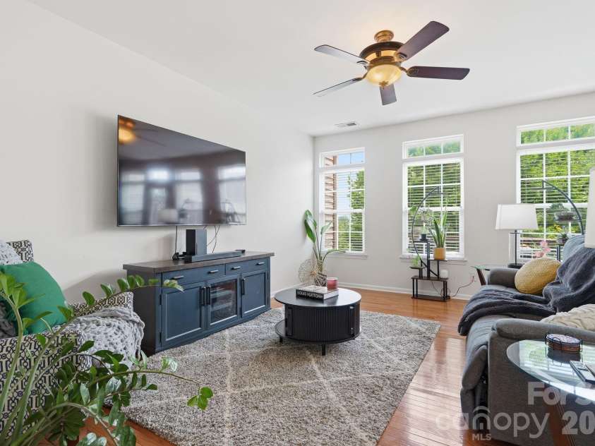 9945 Kings Parade Boulevard, Charlotte, NC 28273.  MLS# CAR4401328, YatesRealty ID 42735. 