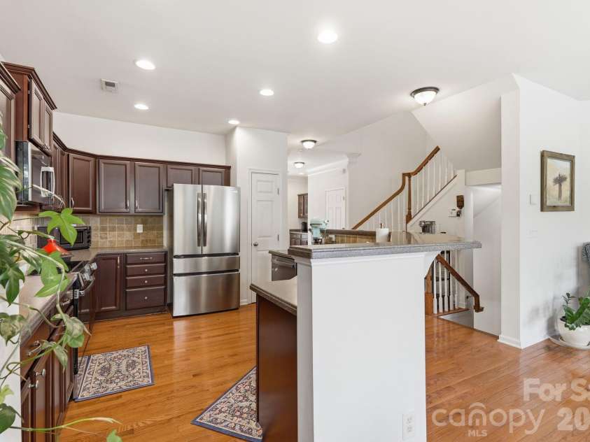9945 Kings Parade Boulevard, Charlotte, NC 28273.  MLS# CAR4401328, YatesRealty ID 42735. 