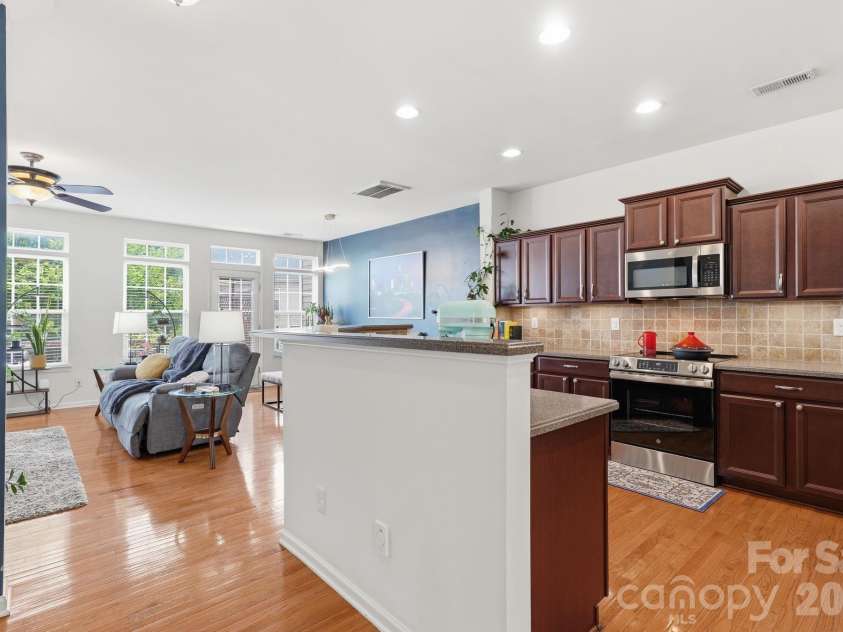 9945 Kings Parade Boulevard, Charlotte, NC 28273.  MLS# CAR4401328, YatesRealty ID 42735. 