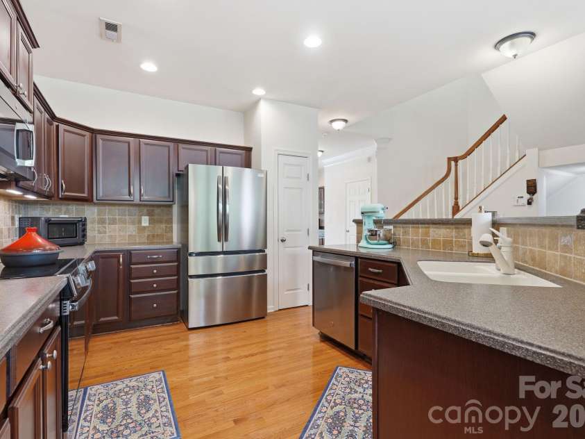 9945 Kings Parade Boulevard, Charlotte, NC 28273.  MLS# CAR4401328, YatesRealty ID 42735. 