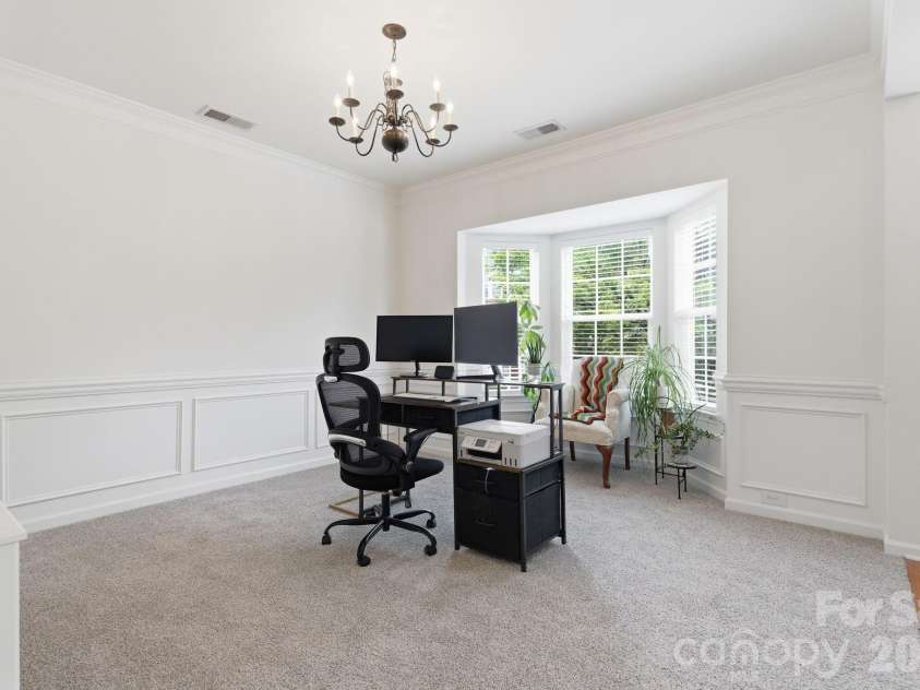 9945 Kings Parade Boulevard, Charlotte, NC 28273.  MLS# CAR4401328, YatesRealty ID 42735. 