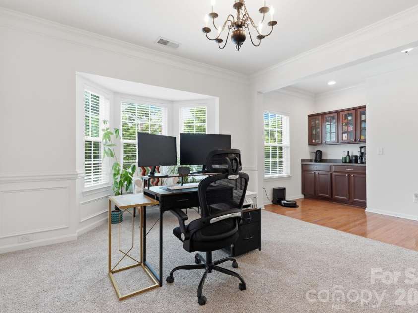 9945 Kings Parade Boulevard, Charlotte, NC 28273.  MLS# CAR4401328, YatesRealty ID 42735. 
