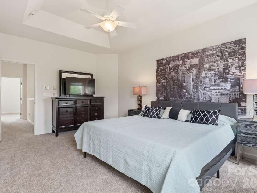9945 Kings Parade Boulevard, Charlotte, NC 28273.  MLS# CAR4401328, YatesRealty ID 42735. 