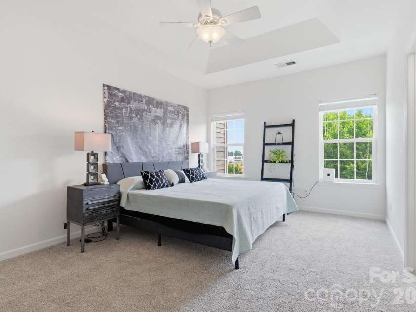 9945 Kings Parade Boulevard, Charlotte, NC 28273.  MLS# CAR4401328, YatesRealty ID 42735. 
