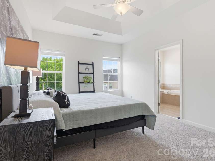 9945 Kings Parade Boulevard, Charlotte, NC 28273.  MLS# CAR4401328, YatesRealty ID 42735. 