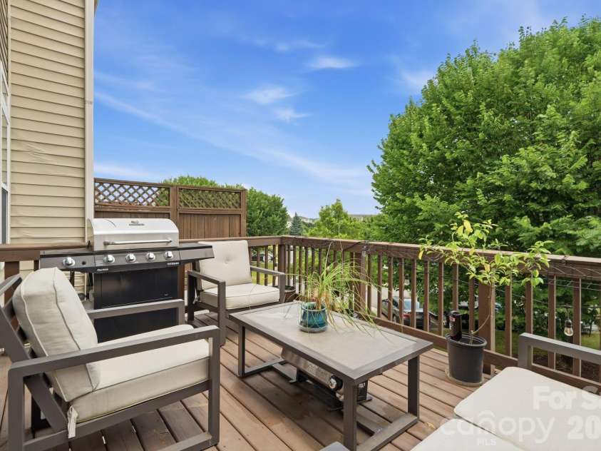9945 Kings Parade Boulevard, Charlotte, NC 28273.  MLS# CAR4401328, YatesRealty ID 42735. 