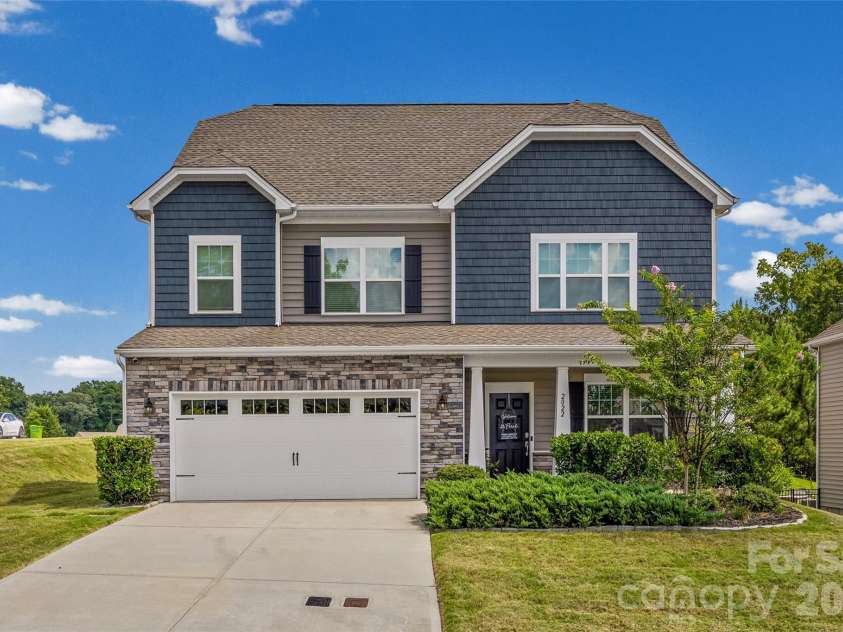2022 Napa Valley Drive, Waxhaw, NC 28173.  MLS# CAR4417002, YatesRealty ID 42736. 