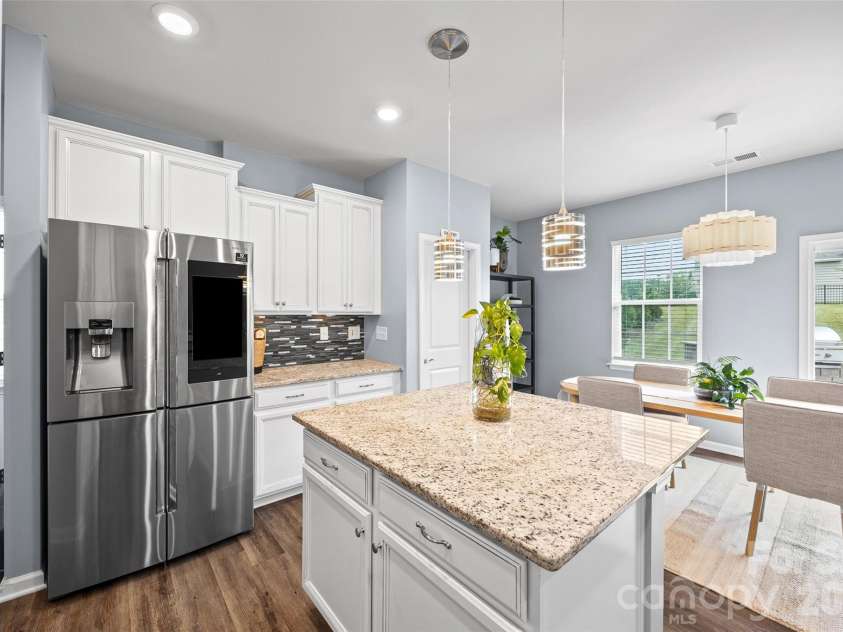 2022 Napa Valley Drive, Waxhaw, NC 28173.  MLS# CAR4417002, YatesRealty ID 42736. 