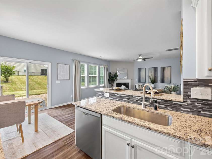2022 Napa Valley Drive, Waxhaw, NC 28173.  MLS# CAR4417002, YatesRealty ID 42736. 