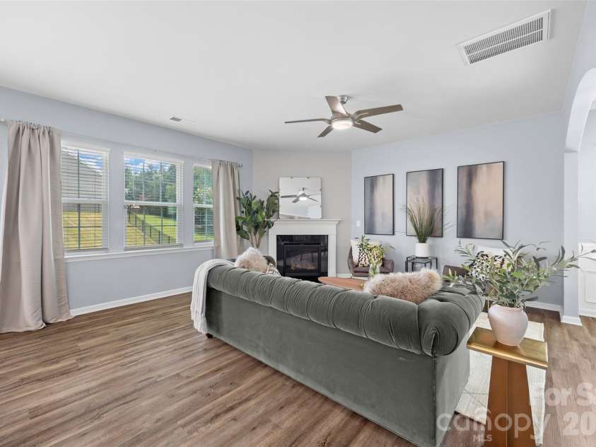 2022 Napa Valley Drive, Waxhaw, NC 28173.  MLS# CAR4417002, YatesRealty ID 42736. 