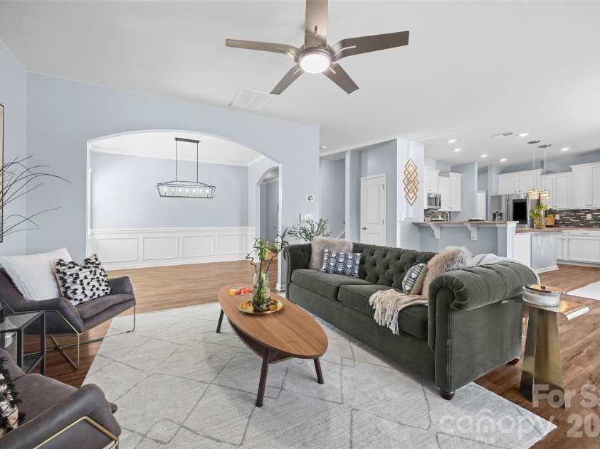 2022 Napa Valley Drive, Waxhaw, NC 28173.  MLS# CAR4417002, YatesRealty ID 42736. 