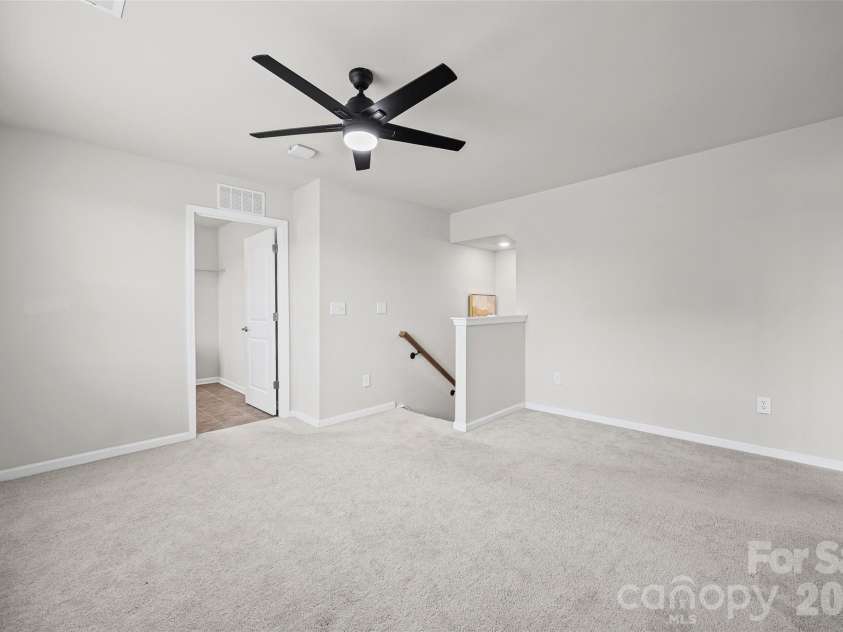 2022 Napa Valley Drive, Waxhaw, NC 28173.  MLS# CAR4417002, YatesRealty ID 42736. 