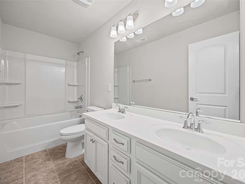 2022 Napa Valley Drive, Waxhaw, NC 28173.  MLS# CAR4417002, YatesRealty ID 42736. 