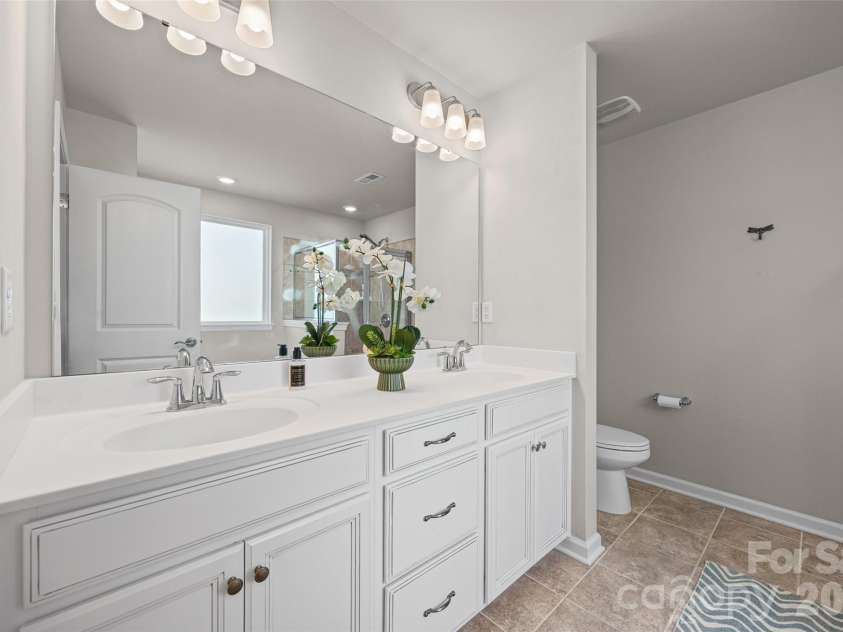 2022 Napa Valley Drive, Waxhaw, NC 28173.  MLS# CAR4417002, YatesRealty ID 42736. 