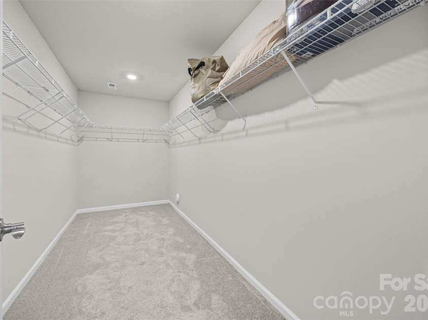 2022 Napa Valley Drive, Waxhaw, NC 28173.  MLS# CAR4417002, YatesRealty ID 42736. 
