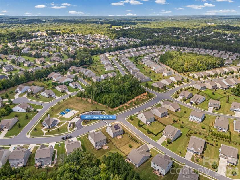 2022 Napa Valley Drive, Waxhaw, NC 28173.  MLS# CAR4417002, YatesRealty ID 42736. 