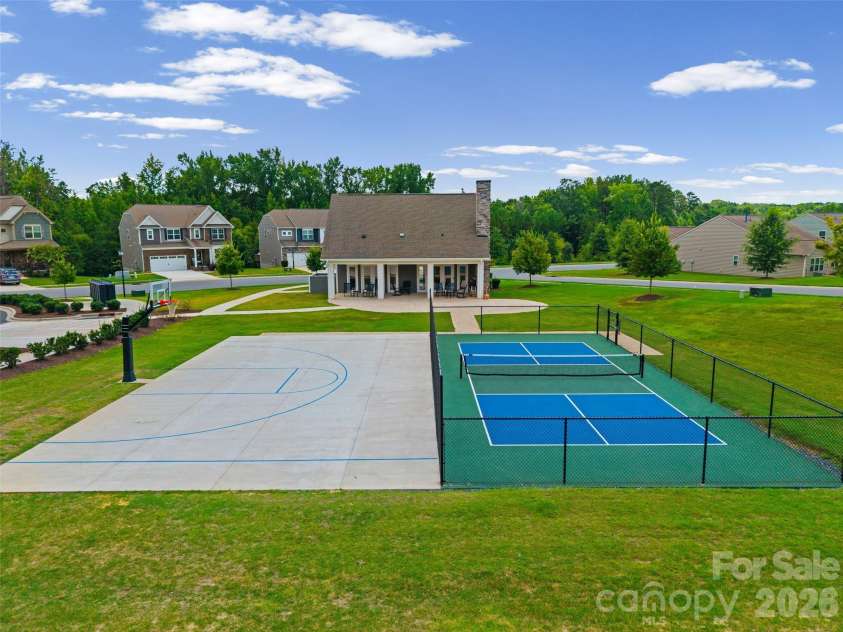 2022 Napa Valley Drive, Waxhaw, NC 28173.  MLS# CAR4417002, YatesRealty ID 42736. 
