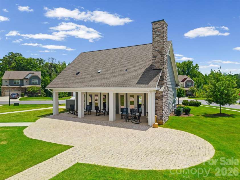 2022 Napa Valley Drive, Waxhaw, NC 28173.  MLS# CAR4417002, YatesRealty ID 42736. 