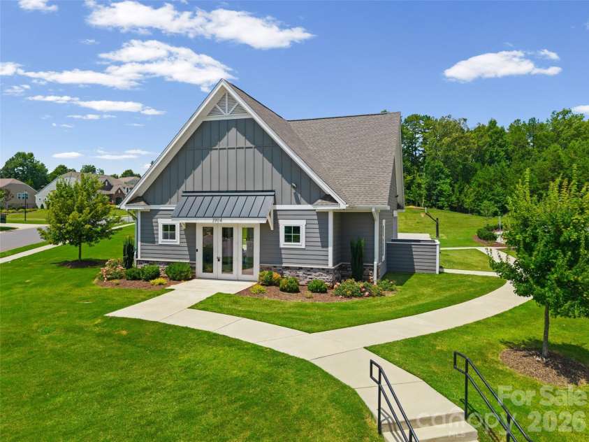 2022 Napa Valley Drive, Waxhaw, NC 28173.  MLS# CAR4417002, YatesRealty ID 42736. 