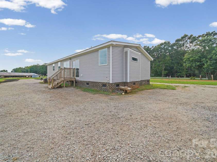 6311 Old Pageland Marshville Road, Marshville, NC 28103.  MLS# CAR4410392, YatesRealty ID 42737. 