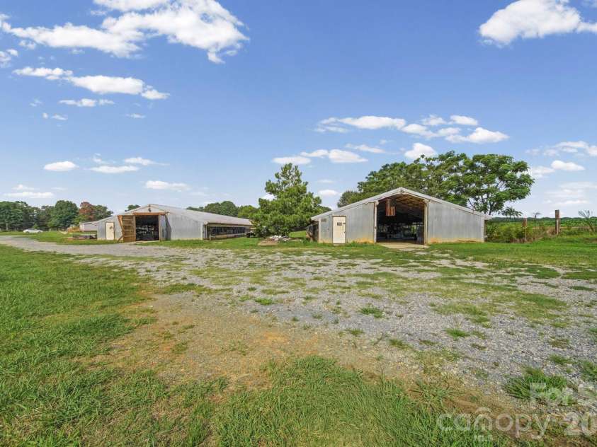 6311 Old Pageland Marshville Road, Marshville, NC 28103.  MLS# CAR4410392, YatesRealty ID 42737. 