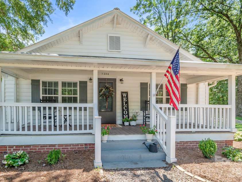 7398 Old Jefferson Highway, Kershaw, SC 29067.  MLS# CAR4410558, YatesRealty ID 42739. 