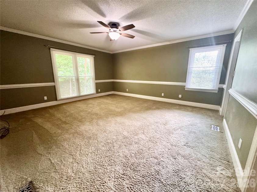 271 Ikerd Drive, Concord, NC 28025.  MLS# CAR4396759, YatesRealty ID 4274. Primary bedroom on the main level