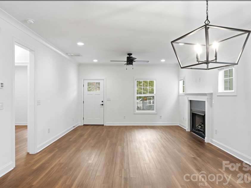 8514 Sharonbrook Drive, Charlotte, NC 28210.  MLS# CAR4384327, YatesRealty ID 42740. 