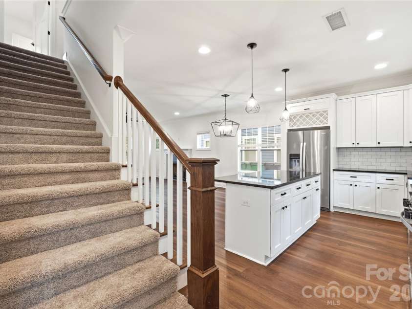 8514 Sharonbrook Drive, Charlotte, NC 28210.  MLS# CAR4384327, YatesRealty ID 42740. 