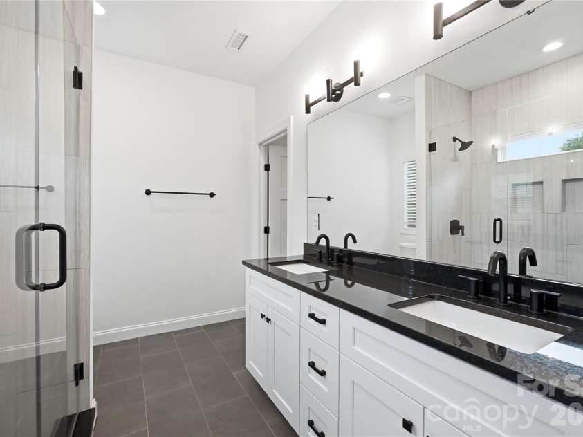 8514 Sharonbrook Drive, Charlotte, NC 28210.  MLS# CAR4384327, YatesRealty ID 42740. 
