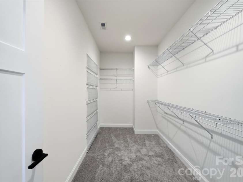 8514 Sharonbrook Drive, Charlotte, NC 28210.  MLS# CAR4384327, YatesRealty ID 42740. 