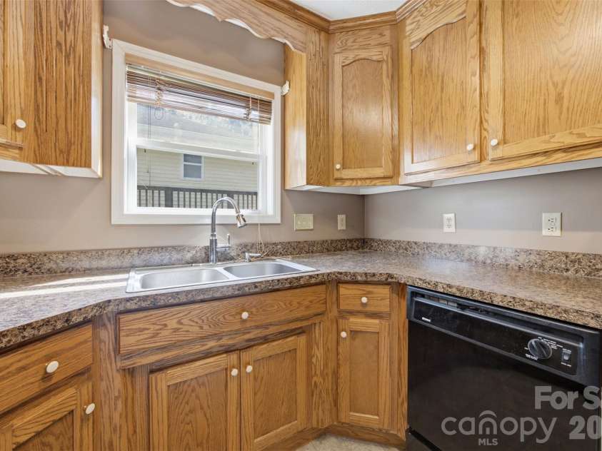 103 Watson Street, Belmont, NC 28012.  MLS# CAR4412349, YatesRealty ID 42741. 