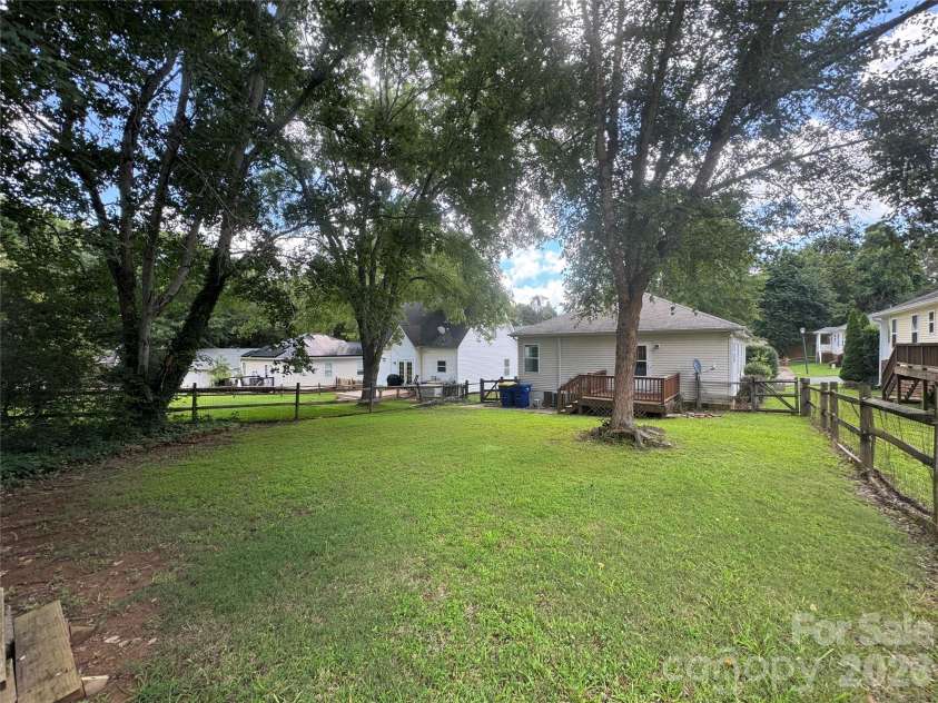 103 Watson Street, Belmont, NC 28012.  MLS# CAR4412349, YatesRealty ID 42741. 