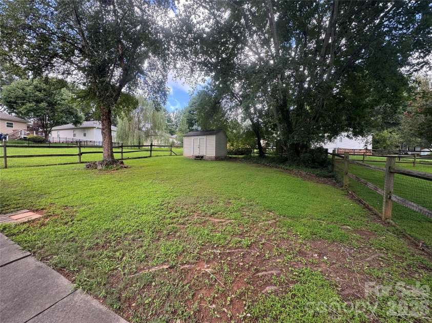 103 Watson Street, Belmont, NC 28012.  MLS# CAR4412349, YatesRealty ID 42741. 