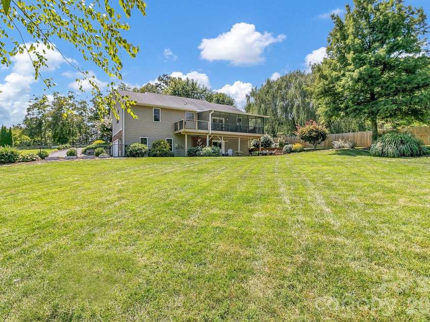 14 New Bishop Lane, Fletcher, NC 28732.  MLS# CAR4410015, YatesRealty ID 42742. 