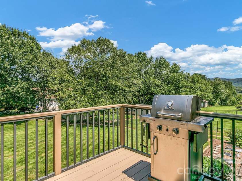 14 New Bishop Lane, Fletcher, NC 28732.  MLS# CAR4410015, YatesRealty ID 42742. 