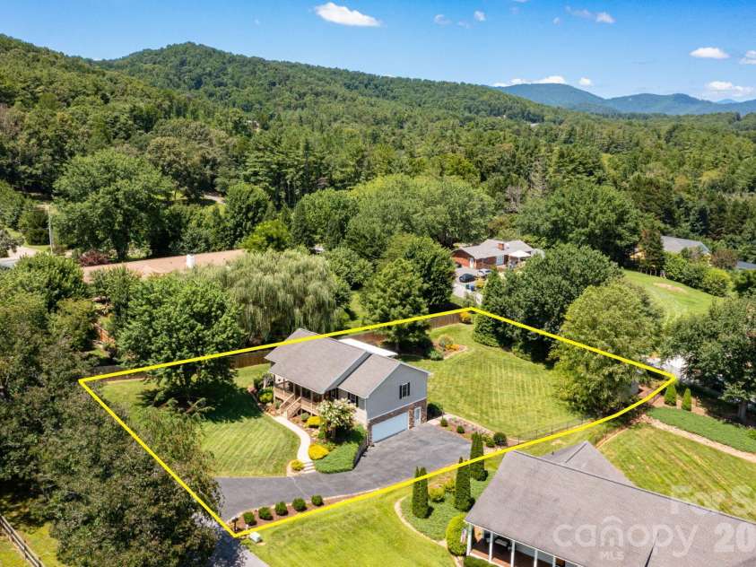 14 New Bishop Lane, Fletcher, NC 28732.  MLS# CAR4410015, YatesRealty ID 42742. 